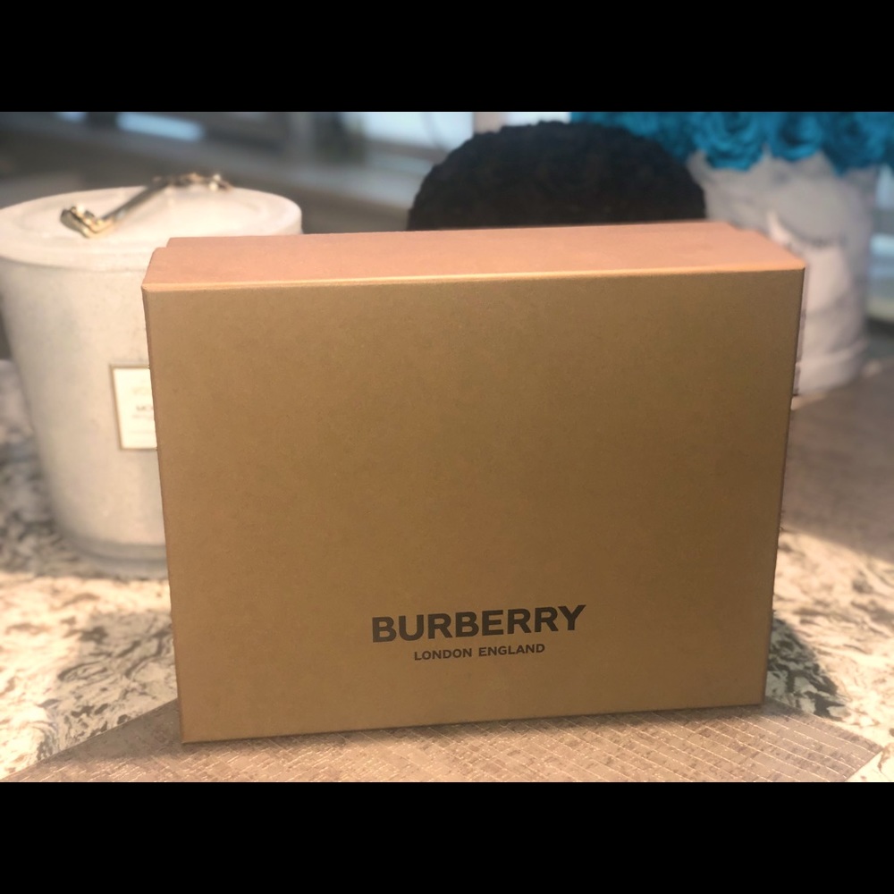 EMPTY BURBERRY BOX & SHOPPING BAG
